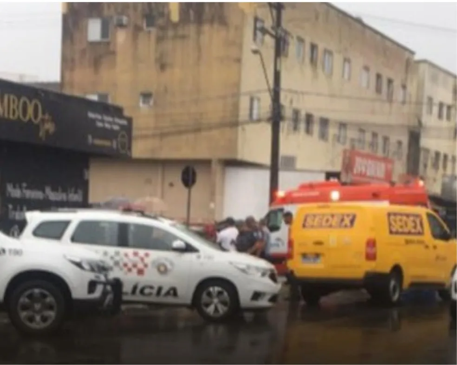 Criminoso Rouba Carro Dos Correios E Atropela Av E Neto Durante Fuga