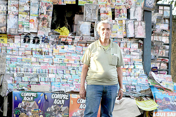 Orlando Gonçalves de Freitas, 77 anos, nasceu na região que ficou conhecida como a ‘boca’ de Santos (Foto: Matheus Tagé/DL)