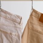 Adeus às calças jeans largas: a nova tendência de 2025 vinda da Europa