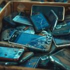 Adeus aos celulares: smartphones serão substituídos, afirma dono do WhatsApp