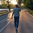 Estudo demonstra que caminhar de 10 segundos a 4 minutos é mais benéfico à saúde