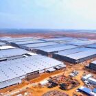 Do tamanho de 73 Maracanãs, maior fábrica de carros do planeta impressiona o mundo