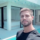 Mans&atilde;o do ex-BBB Jonas Sulzbach em Alphaville encanta pelo luxo e estilo resort