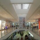 Gigante do litoral: Um dos maiores shoppings do Brasil fica em Praia Grande e tem 300 lojas