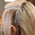 Grisalho &eacute; o novo preto: como os cabelos brancos se tornaram sin&ocirc;nimo de eleg&acirc;ncia e liberdade