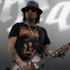 Morre Phil Campbell, o lend&aacute;rio guitarrista que marcou a era Mot&ouml;rhead, aos 64 anos