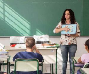 Governo de SP deposita R$ 8,2 milhões em bônus a 3.908 professores e servidores.