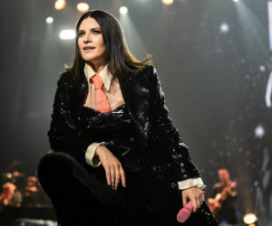 Laura Pausini revela plano de morar no Brasil antes de gravar disco em portugu&ecirc;s.
