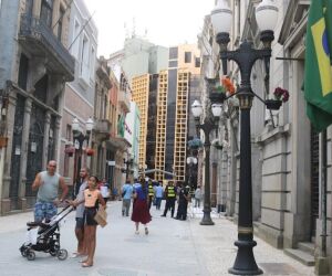 Voc&ecirc; sabia? Duas ruas de Santos j&aacute; foram o equivalente &agrave; rua mais poderosa de Nova York.