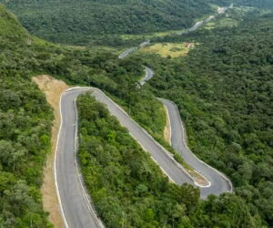Adeus ao medo: Obra na serra que j&aacute; foi a 'mais perigosa' do Brasil atinge marca hist&oacute;rica.