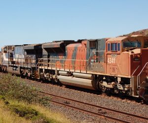 Trem de 7,3 km entra para o Guinness como o mais longo do mundo e impressiona pela grandiosidade.