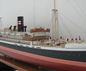 Titanic brasileiro: navio que afundou em minutos em Ilhabela completa 110 anos.