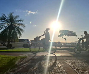Litoral de SP: Semana ter&aacute; calor de 28&deg;C e chuvas isoladas; veja quando.