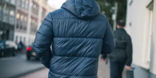 Adeus aos casacos puffer: um casaco chique marca tendência para o inverno de 2025