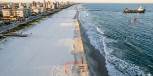 Megaobra vai recriar praia e deix&aacute;-la do tamanho de centenas de est&aacute;dios de futebol no litoral