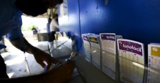 Prêmios milionários da Caixa são sorteados neste sábado; veja resultados