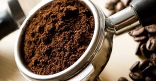 Café é proibido pela Anvisa após fraude em selo de pureza e lote com material suspeito