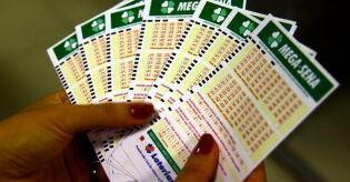 Homem ganha na loteria 14 vezes com plano genial à prova de erro; aprenda