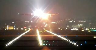 'Estou acabada': Passageira da Delta relata medo de morrer ap&oacute;s explos&atilde;o em motor