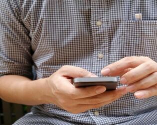 Capinhas de celulares estão com os dias contados e podem ser trocadas por nova tecnologia.
