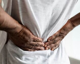 7 conselhos para evitar pedras nos rins, segundo urologistas.