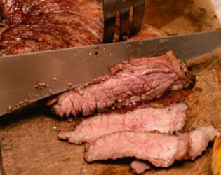 Quer impressionar no churrasco? Essa carne é melhor que a picanha e custa bem menos.