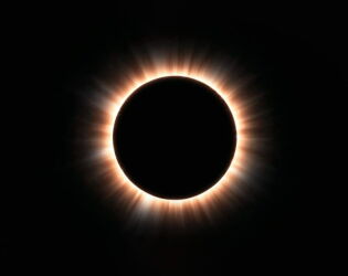 O 'Anel de Fogo' vem a&iacute;: O guia completo para o eclipse solar desta ter&ccedil;a.