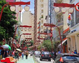 Liberdade em São Paulo é eleita um dos 25 melhores destinos para viajar em 2026.