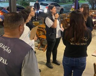 Metanol: cidade do litoral faz fiscalização educativa sobre venda e consumo de bebidas.