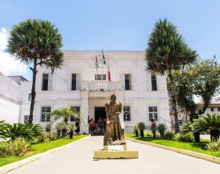 S&atilde;o Vicente abre concurso com sal&aacute;rios de at&eacute; R$ 12 mil; veja como se inscrever.