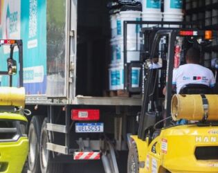 Tempestade em Peru&iacute;be mobiliza Defesa Civil e deixa fam&iacute;lias fora de casa.