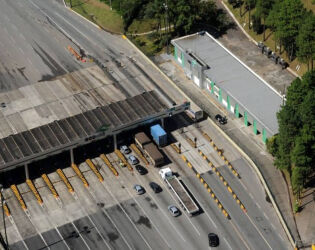 'Siga F&aacute;cil' come&ccedil;a a ser instalado na Anchieta-Imigrantes e vai dividir valor do ped&aacute;gio por trecho.