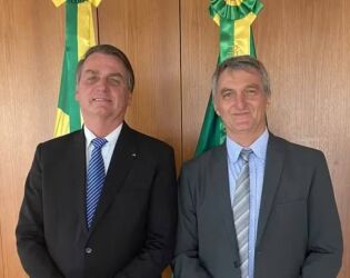 Sobrenome de peso: Irm&atilde;o de Bolsonaro recebe t&iacute;tulo de 'Amigo de Peru&iacute;be' nesta semana.