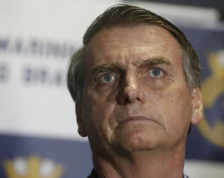 Ap&oacute;s deixar a UTI, ex-presidente Bolsonaro segue em tratamento de pneumonia bacteriana.