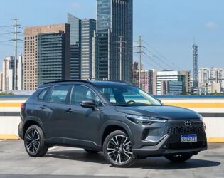 Contrato revela frota milion&aacute;ria de carros blindados para diretoria do Porto de Santos.