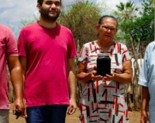 Fam&iacute;lia cearense recusa venda de s&iacute;tio ap&oacute;s suspeita de petr&oacute;leo; material &eacute; analisado pela ANP.