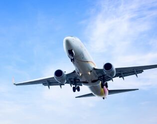 Tem medo de avi&atilde;o? Veja o que dizem os estudos sobre os assentos mais seguros em voos.