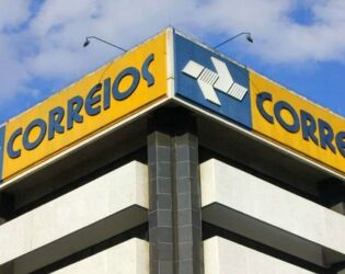 Correios contratam jovens que procuram pelo primeiro emprego e com carteira assinada.