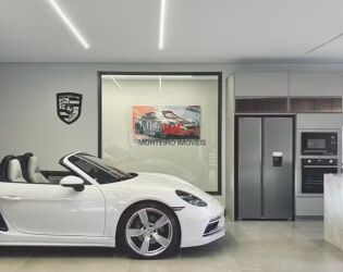 Mans&atilde;o cinematogr&aacute;fica: ex de Hulk vive em im&oacute;vel milion&aacute;rio com item de luxo no meio da sala.