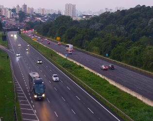 Milagre de P&aacute;scoa? Retorno para a capital tem tr&acirc;nsito leve e sem sustos.