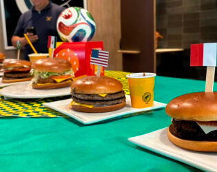 Nem todos s&atilde;o campe&otilde;es: provamos todos os lanches da Copa do Mundo no McDonald's; veja fotos.