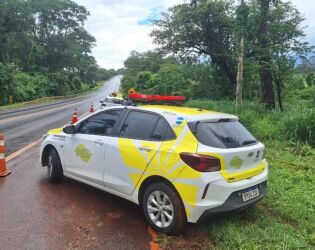 Obra dupla 'trava' rodovia vital que une SP ao RJ por seis meses.