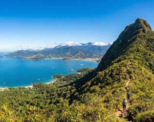 A 'muralha' de Ilhabela: o que voc&ecirc; precisa saber antes de encarar os 1.048 metros do Baepi.