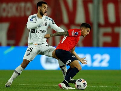 ATUAÇÕES: João Paulo fecha o gol, e Kaio Jorge brilha em vitória do Santos  na Sul-Americana – LANCE!