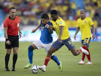 Seleção brasileira empata com Colômbia e mantém baixa performance