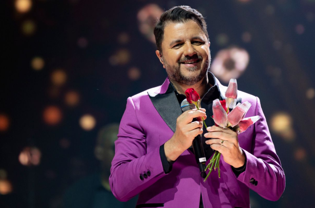 Maurício Manieri promete 'noite para recordar' em show memorável na Praia Grande