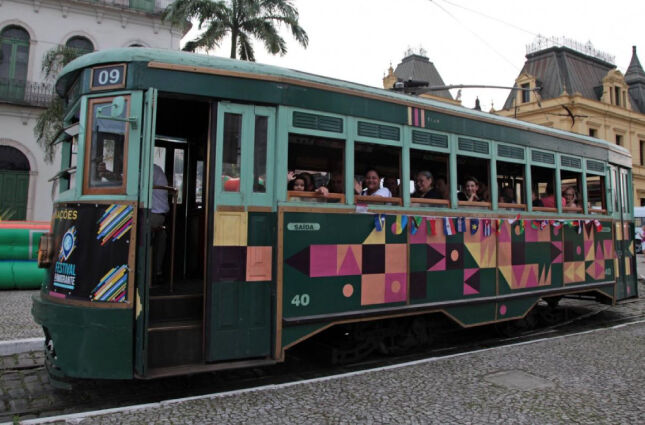 Santos tem 50% de desconto no passeio de Bonde nesse Dia das Mães