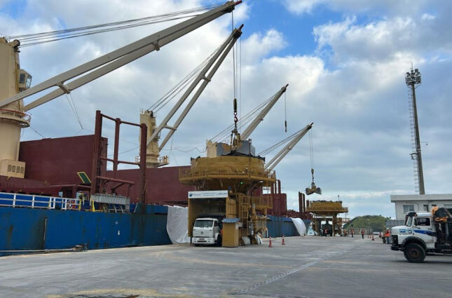 Seaforte reativa descarga de trigo no Porto de São Sebastião após 25 anos