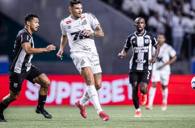 Santos recebe o Ceará em busca de retomada no Brasileirão; veja onde assistir