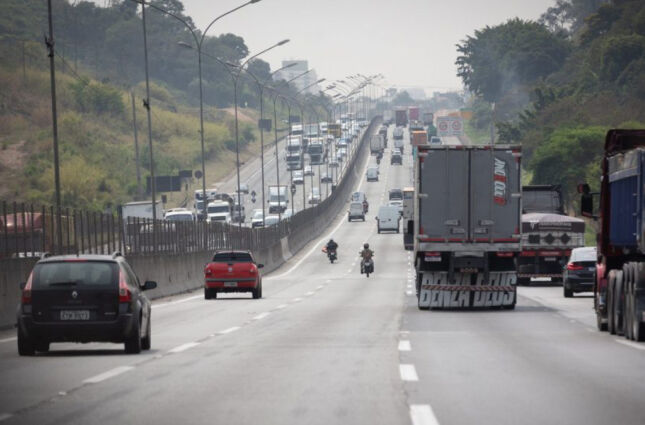 Vai viajar no fim de ano? Veja os melhores hor&aacute;rios para pegar a estrada em SP